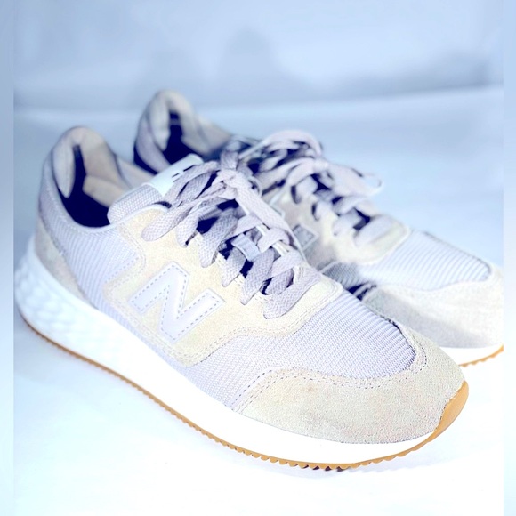 New‎ Balance Fresh Foam X70 - Picture 1 of 9